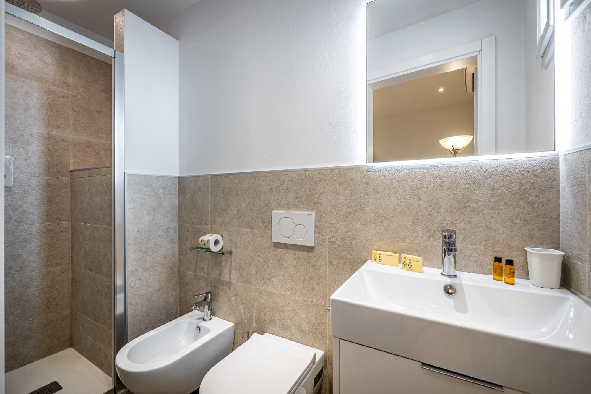 Roommo Via Dei Pilastri Giada Florenz